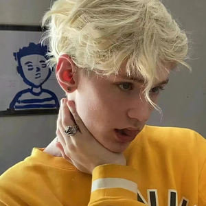 全裸美女被操鸡鸡视频
